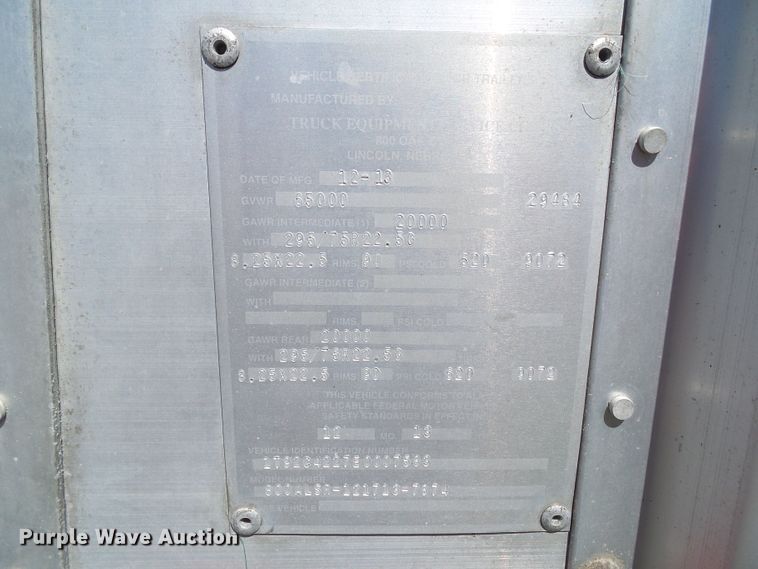 image for item DF0855 2014 Corn Husker 800ALSR-121713-7874 double hopper bottom grain trailer