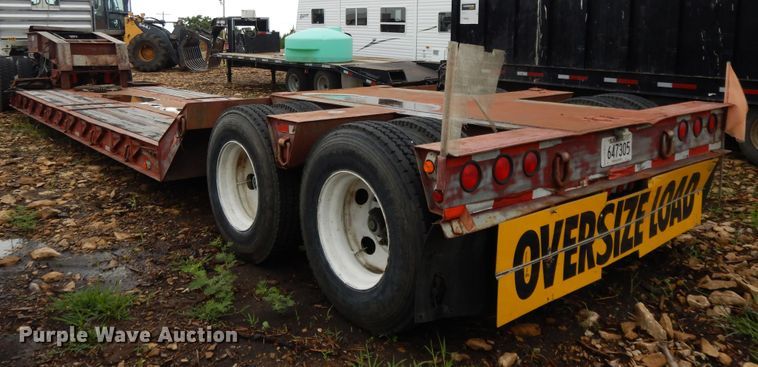 image for item DF5167 2004 Witzco Challenger RG35 lowboy equipment trailer