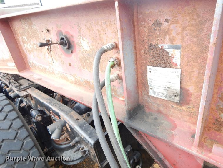 image for item DF5167 2004 Witzco Challenger RG35 lowboy equipment trailer