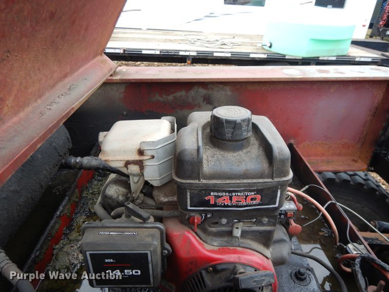 image for item DF5167 2004 Witzco Challenger RG35 lowboy equipment trailer