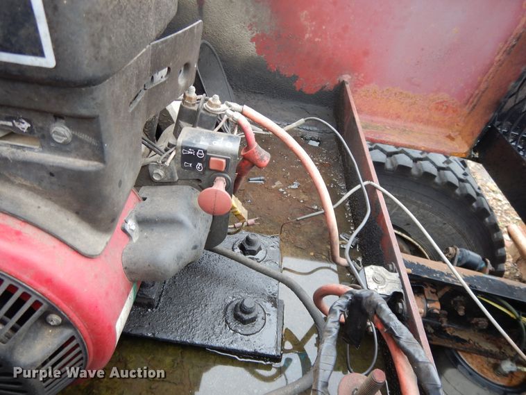 image for item DF5167 2004 Witzco Challenger RG35 lowboy equipment trailer