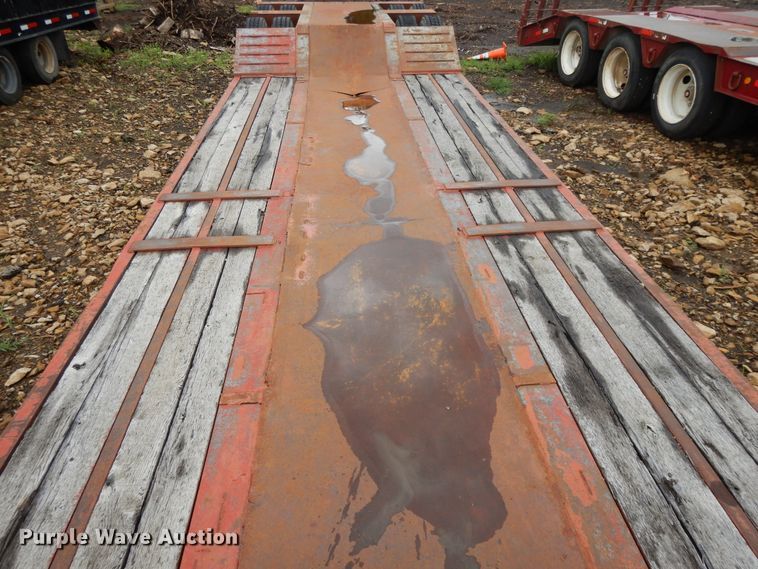 image for item DF5167 2004 Witzco Challenger RG35 lowboy equipment trailer