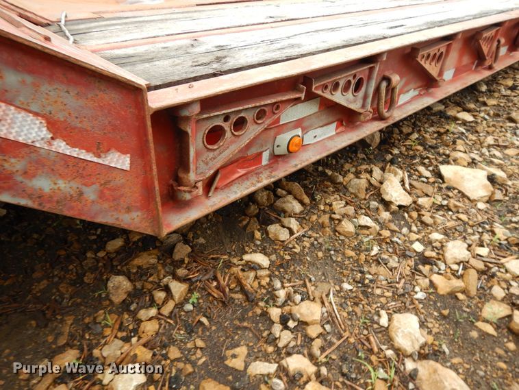 image for item DF5167 2004 Witzco Challenger RG35 lowboy equipment trailer
