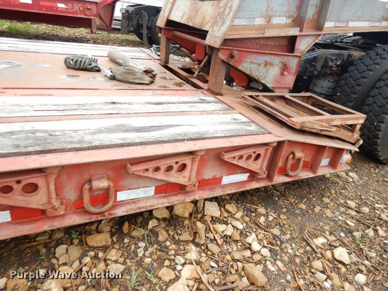 image for item DF5167 2004 Witzco Challenger RG35 lowboy equipment trailer