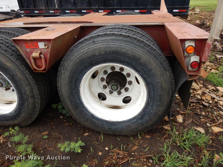 image for item DF5167 2004 Witzco Challenger RG35 lowboy equipment trailer