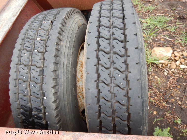 image for item DF5167 2004 Witzco Challenger RG35 lowboy equipment trailer