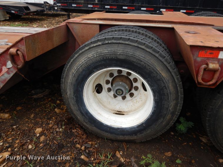 image for item DF5167 2004 Witzco Challenger RG35 lowboy equipment trailer