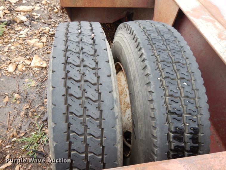 image for item DF5167 2004 Witzco Challenger RG35 lowboy equipment trailer