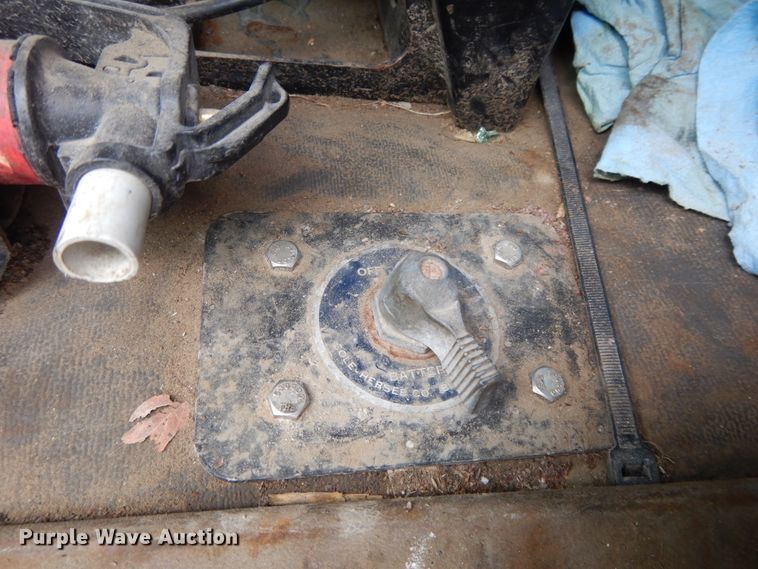 image for item DF5241 2008 Freightliner Cascadia  semi truck