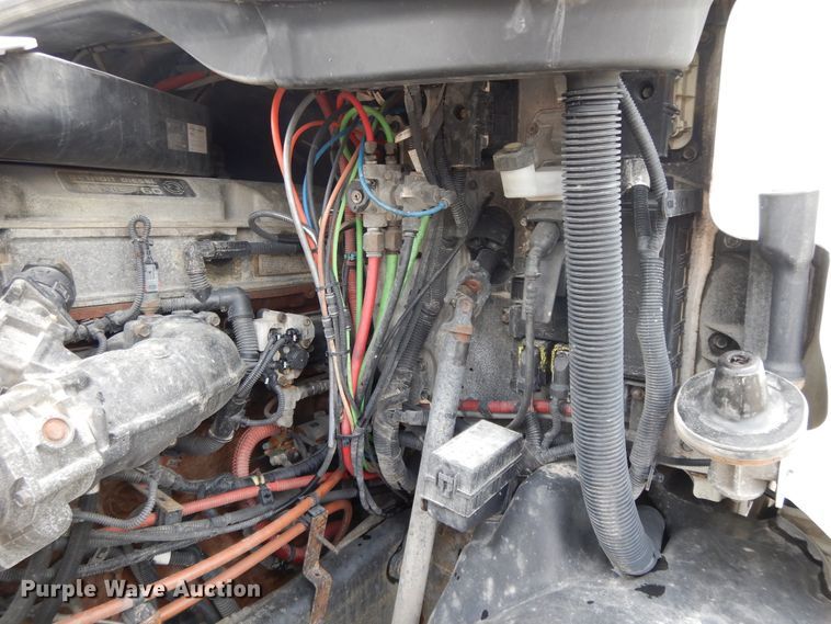 image for item DF5241 2008 Freightliner Cascadia  semi truck