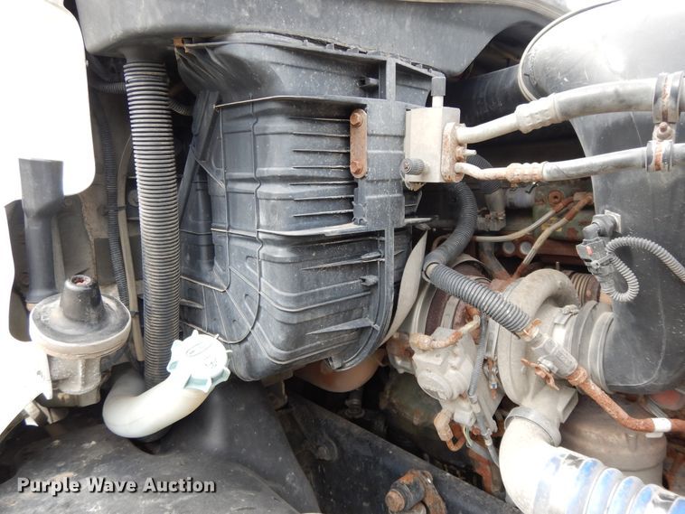 image for item DF5241 2008 Freightliner Cascadia  semi truck