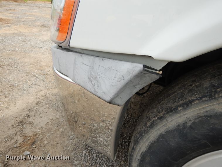 image for item DF5241 2008 Freightliner Cascadia  semi truck