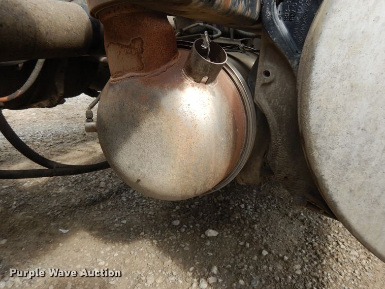 image for item DF5241 2008 Freightliner Cascadia  semi truck