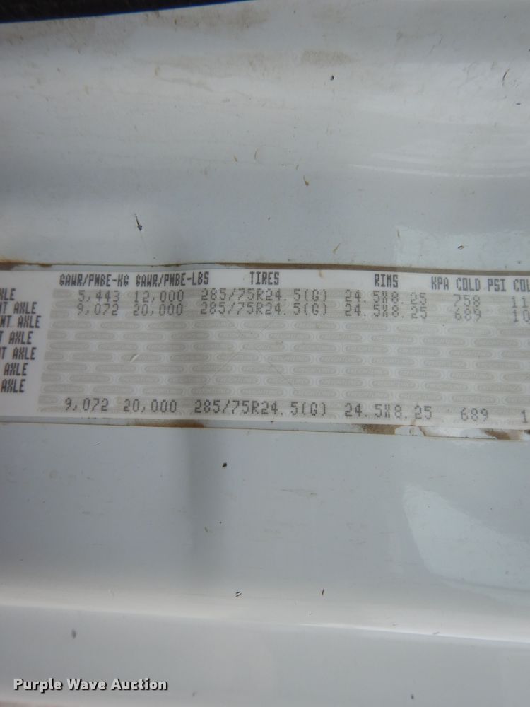 image for item DF5241 2008 Freightliner Cascadia  semi truck