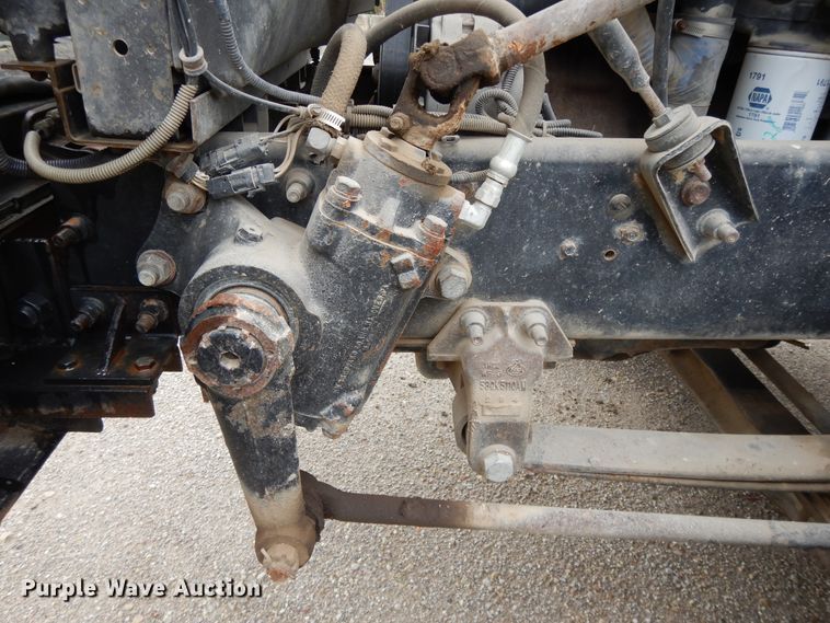 image for item DF5245 2002 Mack CH613  semi truck