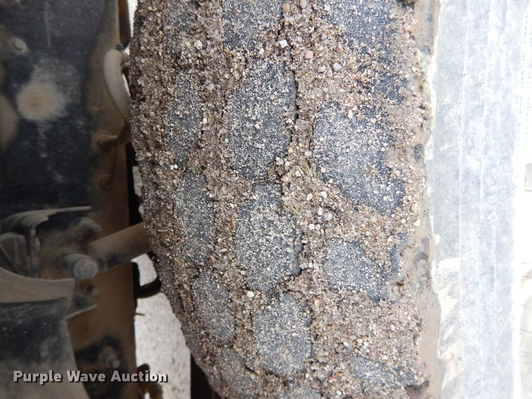 image for item DF5245 2002 Mack CH613  semi truck