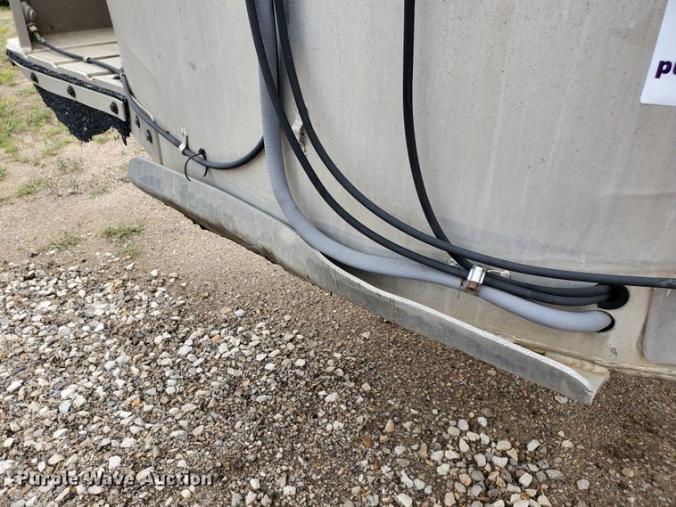 image for item DF7518 1971 VIM tank trailer