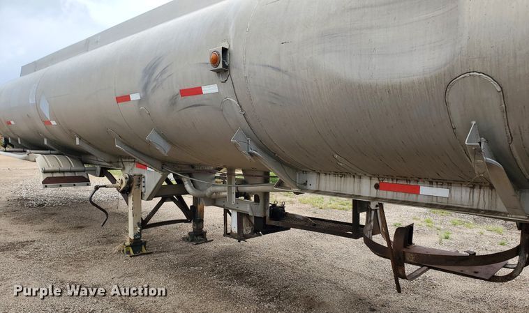 image for item DF7518 1971 VIM tank trailer