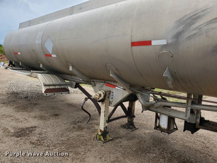 image for item DF7518 1971 VIM tank trailer