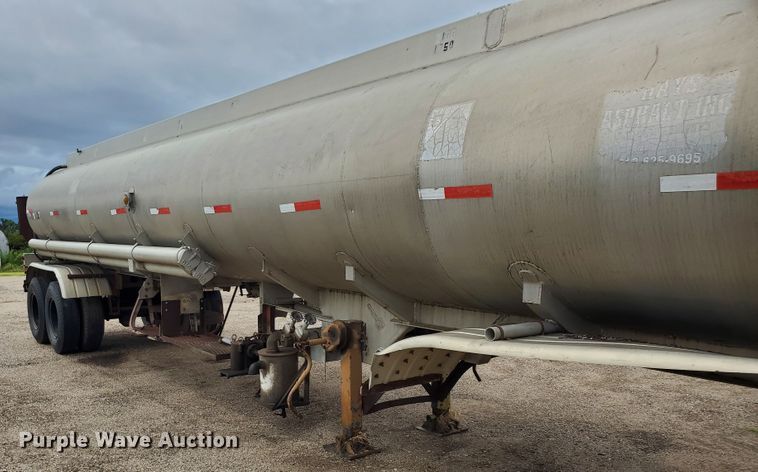 image for item DF7518 1971 VIM tank trailer