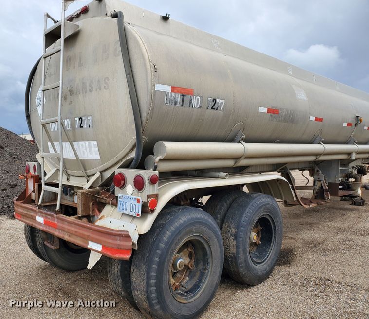 image for item DF7518 1971 VIM tank trailer