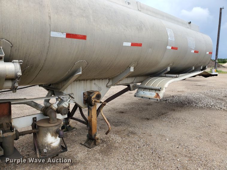 image for item DF7518 1971 VIM tank trailer