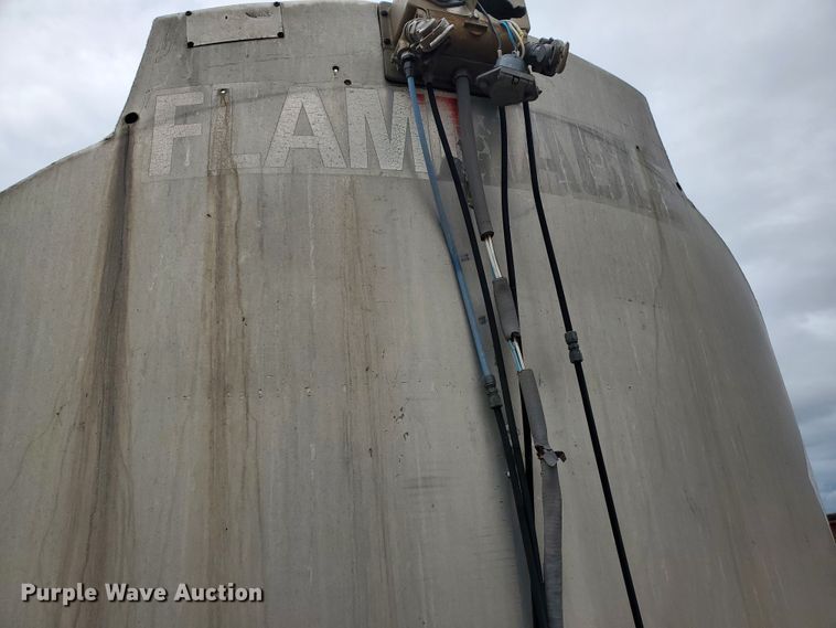 image for item DF7518 1971 VIM tank trailer