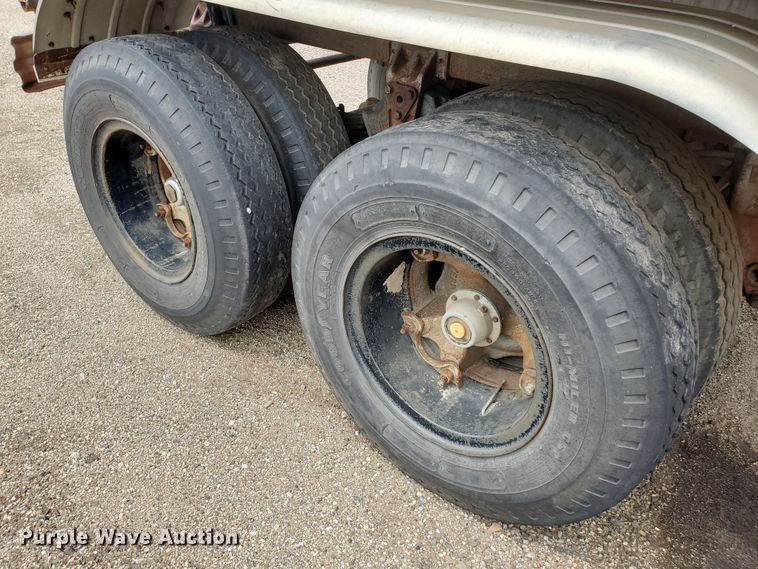 image for item DF7518 1971 VIM tank trailer