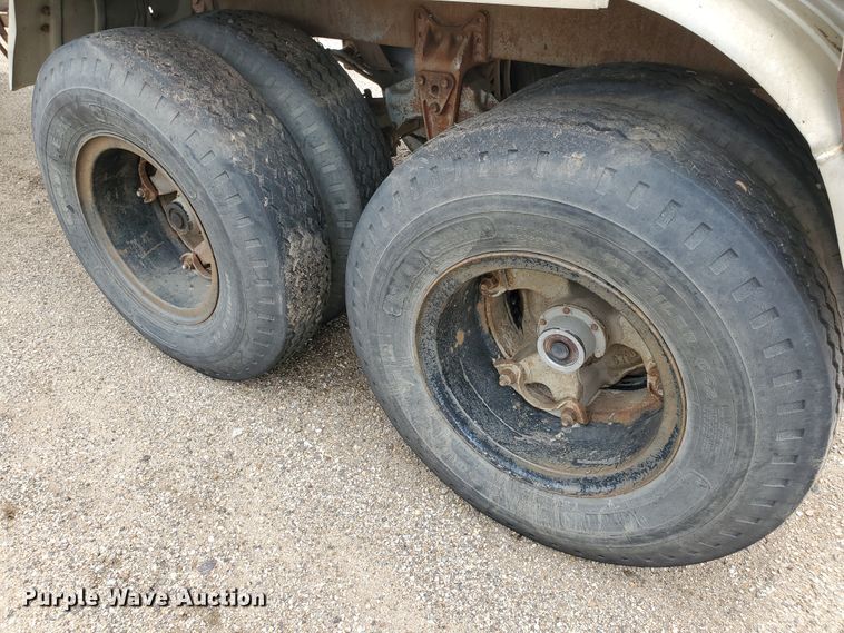 image for item DF7518 1971 VIM tank trailer