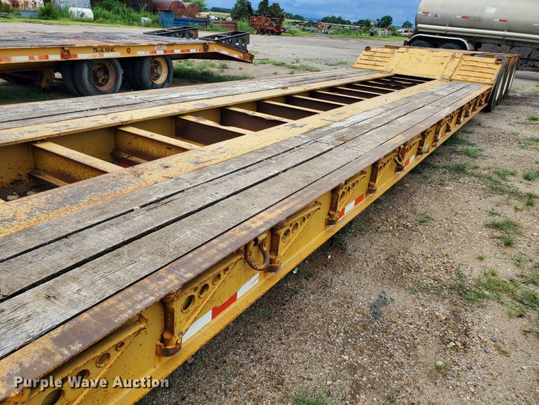image for item DF7519 2013 Witzco Challenger RG-50 lowboy equipment trailer