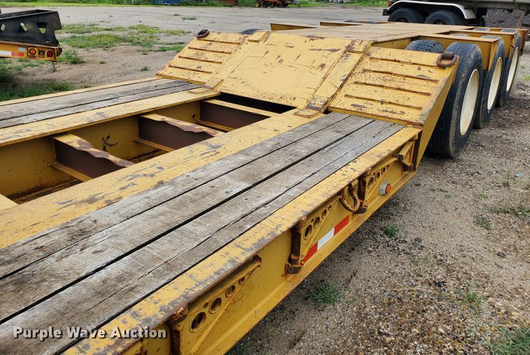 image for item DF7519 2013 Witzco Challenger RG-50 lowboy equipment trailer