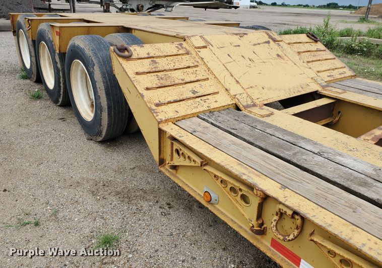 image for item DF7519 2013 Witzco Challenger RG-50 lowboy equipment trailer