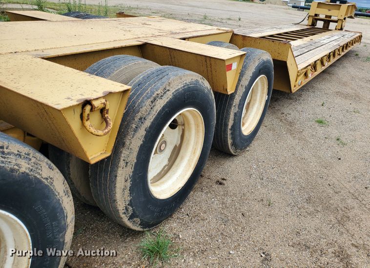image for item DF7519 2013 Witzco Challenger RG-50 lowboy equipment trailer