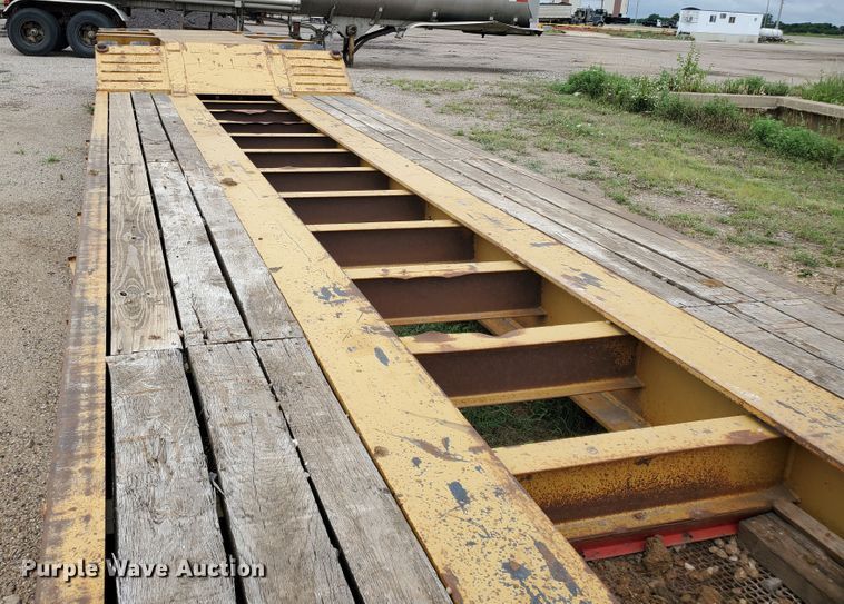 image for item DF7519 2013 Witzco Challenger RG-50 lowboy equipment trailer