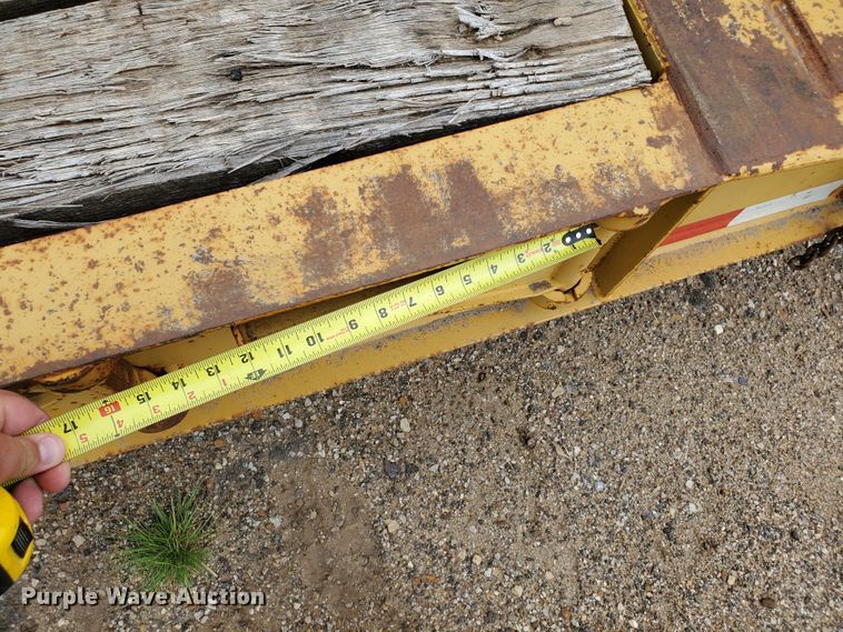 image for item DF7519 2013 Witzco Challenger RG-50 lowboy equipment trailer