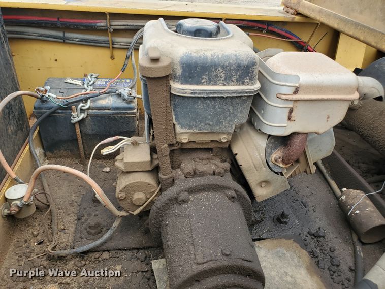 image for item DF7519 2013 Witzco Challenger RG-50 lowboy equipment trailer