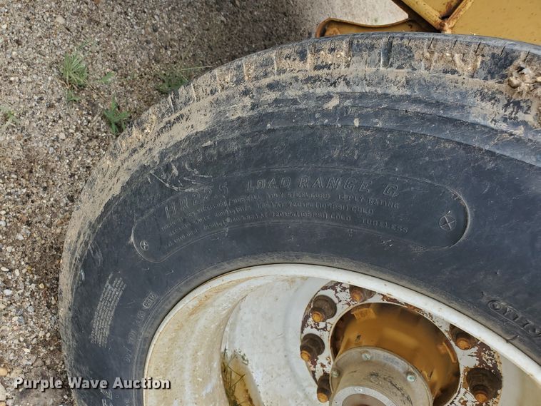 image for item DF7519 2013 Witzco Challenger RG-50 lowboy equipment trailer