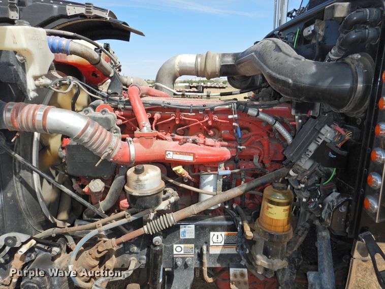 image for item DG1417 2013 Peterbilt 389  semi truck