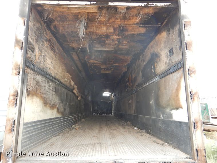 image for item DG1418 2001 Utility Trailers VS2R refrigerated van trailer