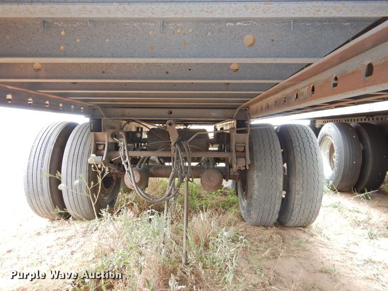 image for item DG1418 2001 Utility Trailers VS2R refrigerated van trailer