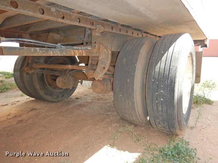 image for item DG1420 1997 Utility Trailers VS2RX refrigerated van trailer