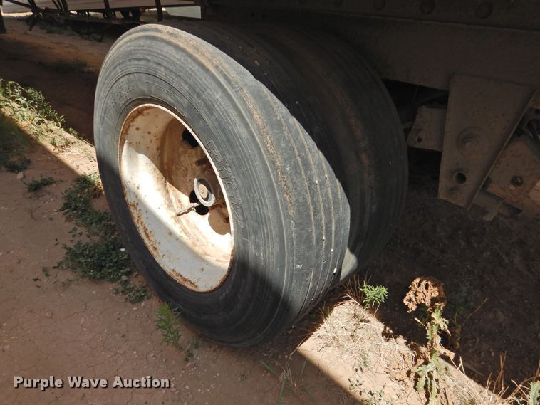 image for item DG1420 1997 Utility Trailers VS2RX refrigerated van trailer