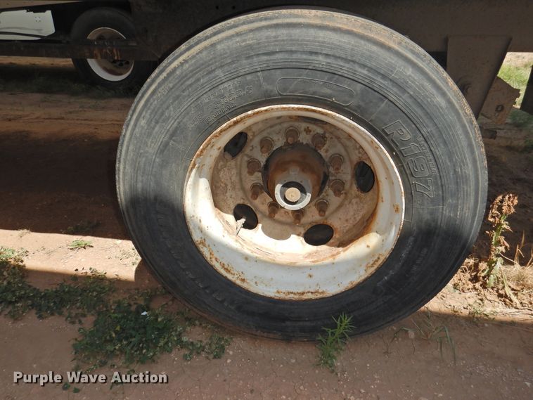 image for item DG1420 1997 Utility Trailers VS2RX refrigerated van trailer