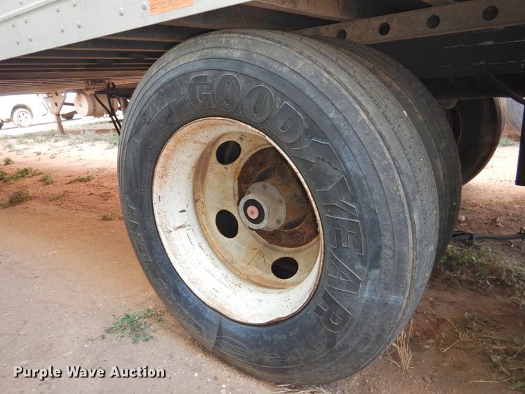 image for item DG1421 2004 Great Dane refrigerated van trailer