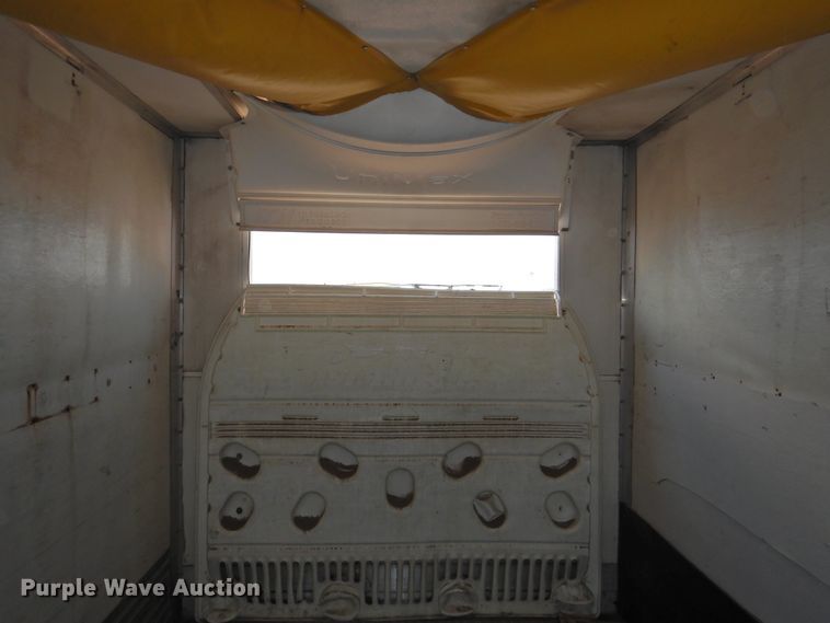 image for item DG1422 2005 Utility Trailers refrigerated van trailer