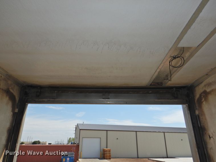 image for item DG1422 2005 Utility Trailers refrigerated van trailer