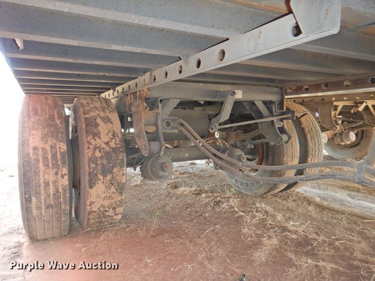 image for item DG1422 2005 Utility Trailers refrigerated van trailer