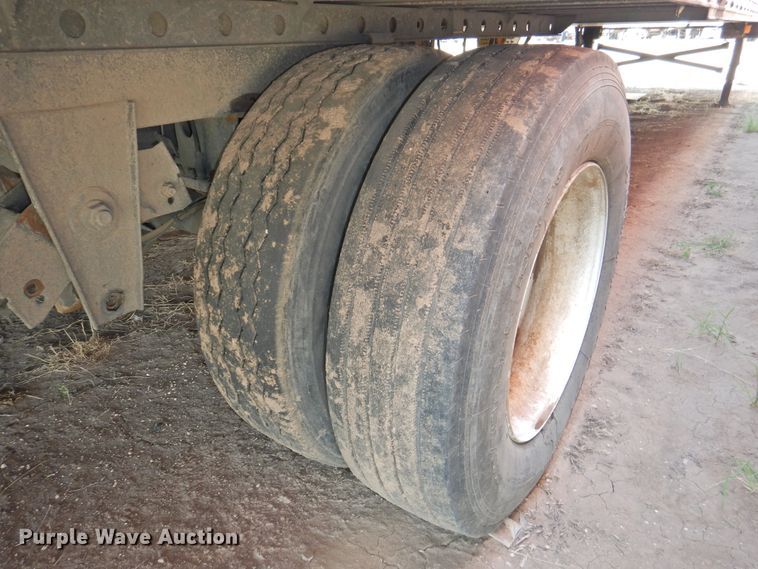 image for item DG1422 2005 Utility Trailers refrigerated van trailer