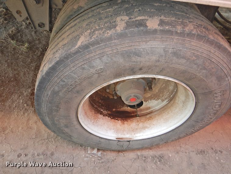 image for item DG1422 2005 Utility Trailers refrigerated van trailer