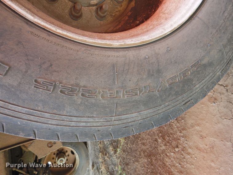 image for item DG1422 2005 Utility Trailers refrigerated van trailer